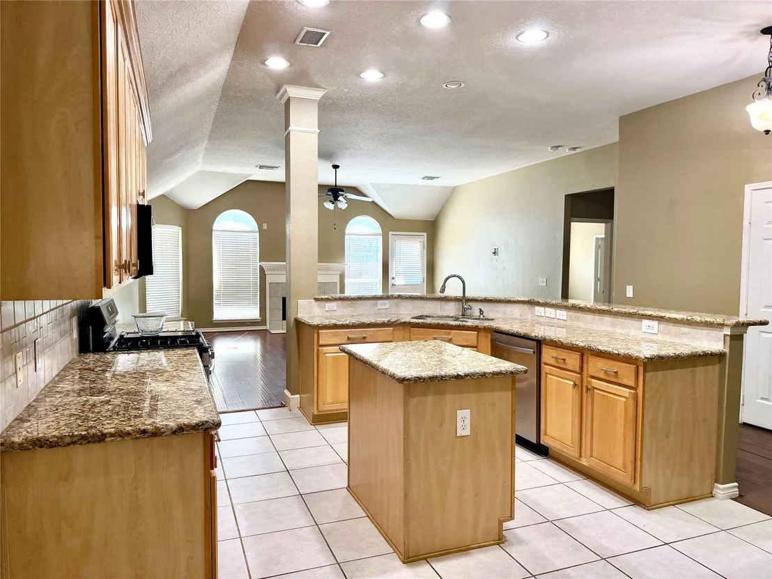 Photo of 4914 Surrey Park Circle