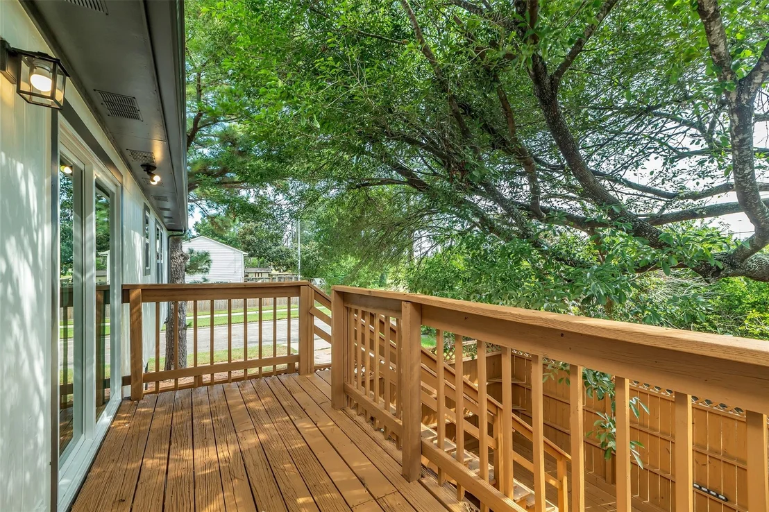 Photo of 16122 Pipers View Drive