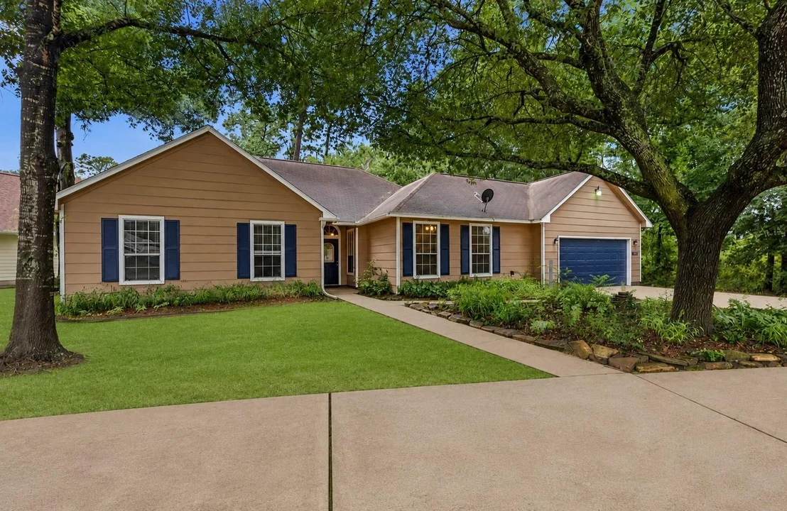 Photo of 10407 Twin Oak Drive