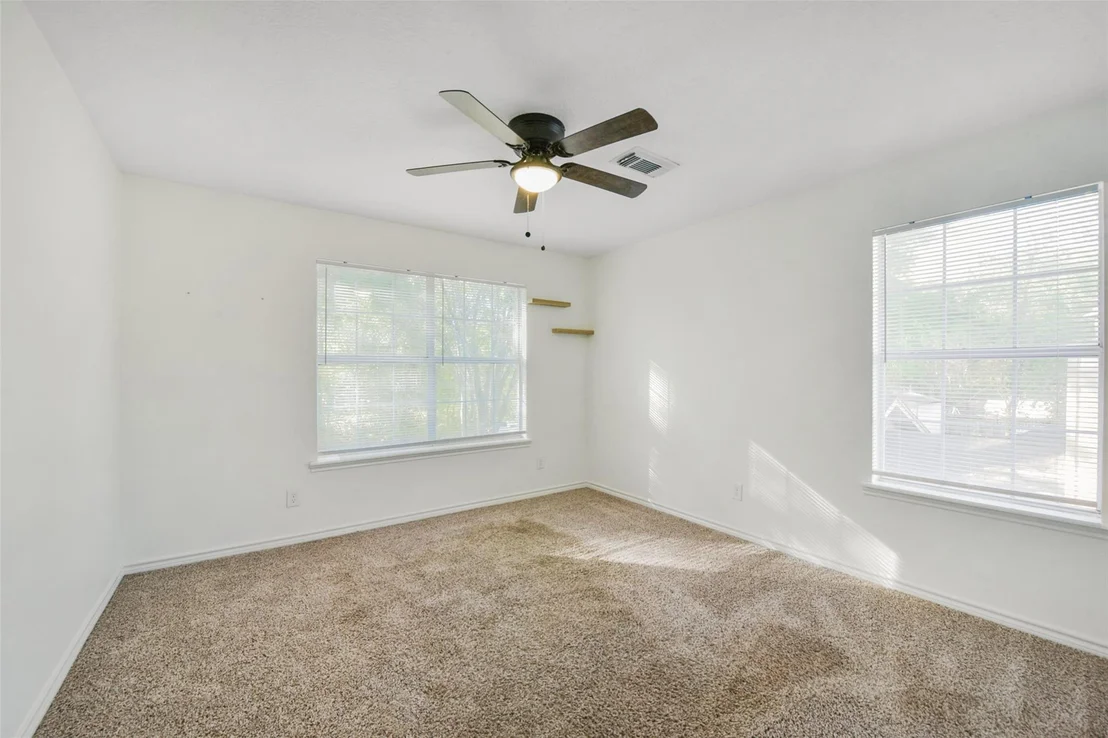 Photo of 201 Pine Place Street