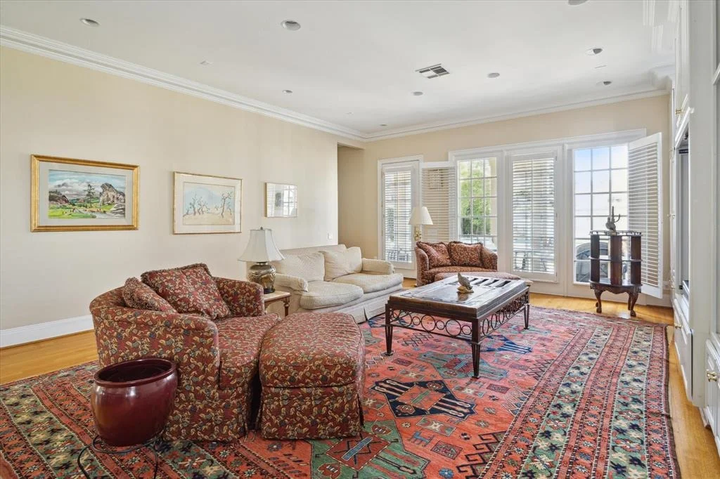 Photo of 6632 Brompton Road