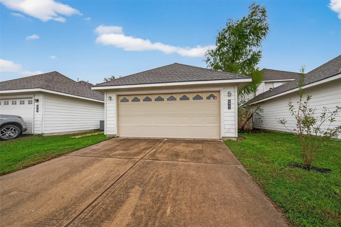 Photo of 6417 Austinville Drive