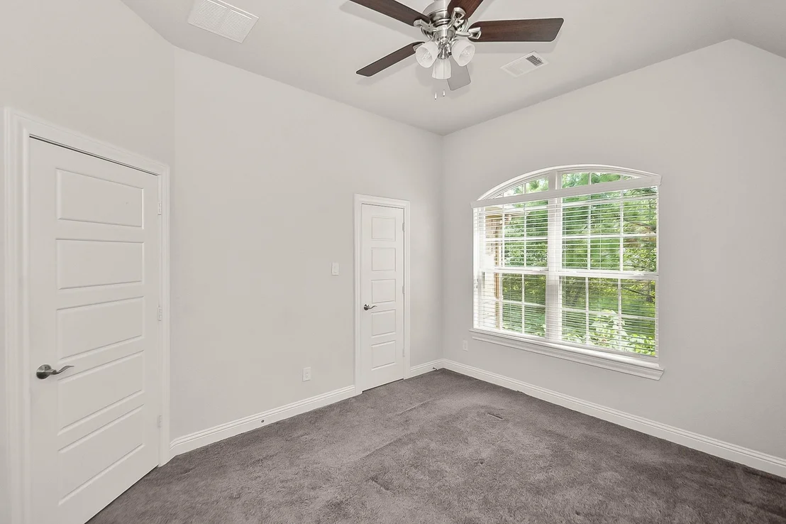 Photo of 35 N Wheatleigh Drive