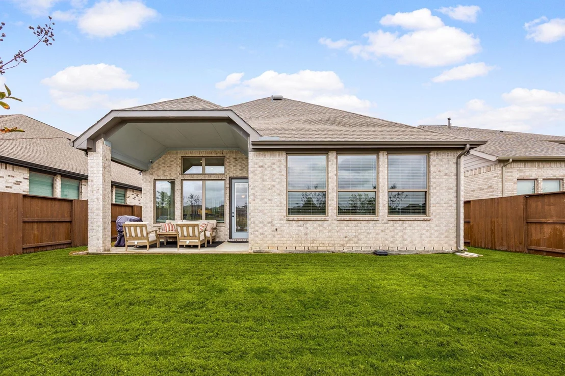 Photo of 4823 Vaughan Way