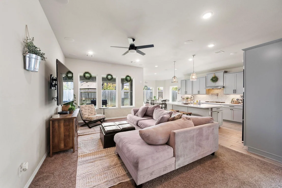 Photo of 10927 Crestwood Point Circle