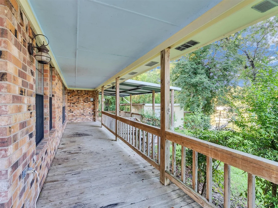 Photo of 185 Lake Drive