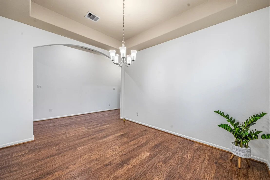 Photo of 1806 Oak View Lane