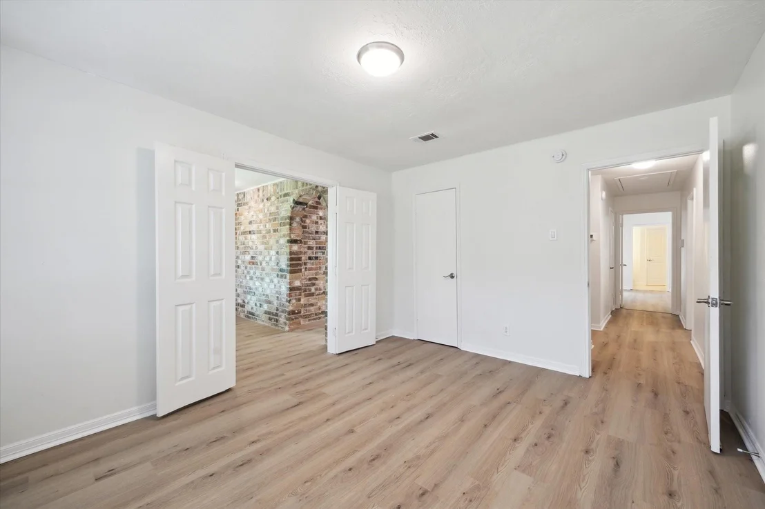 Photo of 25402 Lynbriar Lane