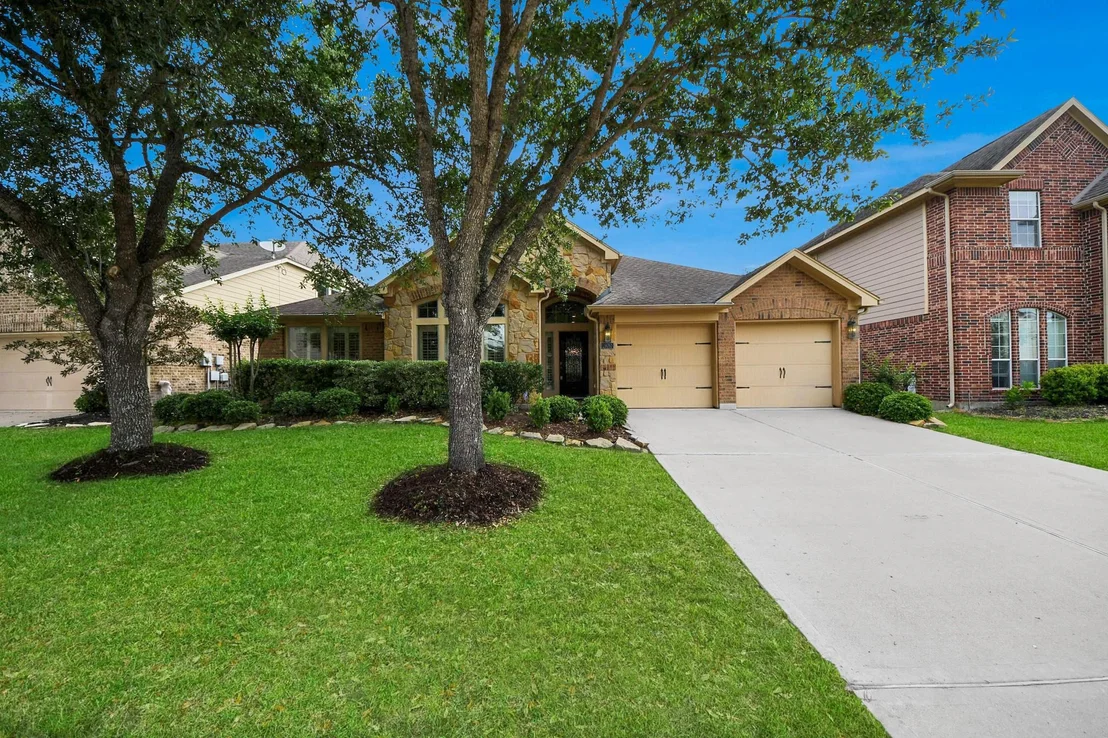 Photo of 28010 Hollyfare Drive