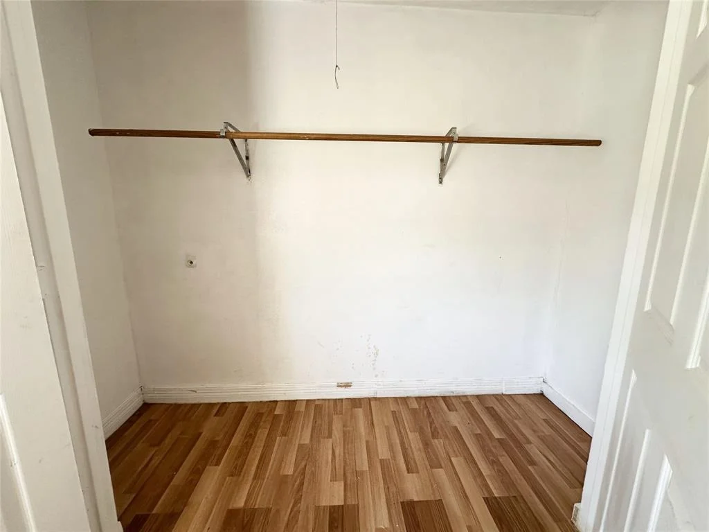 Photo of 1045 Cook Road