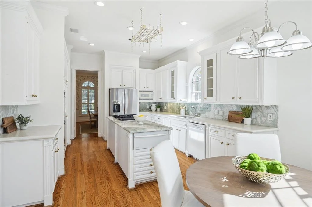 Photo of 2537 Addison Road