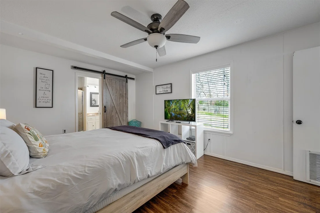 Photo of 1067 Beachside Drive