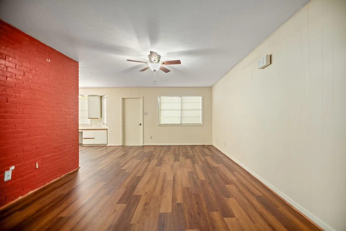 Photo of 1106 Brookhollow Drive