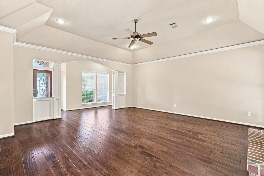 Photo of 101 Lakeside Drive