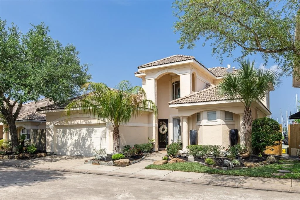 Photo of 305 Harborside Circle