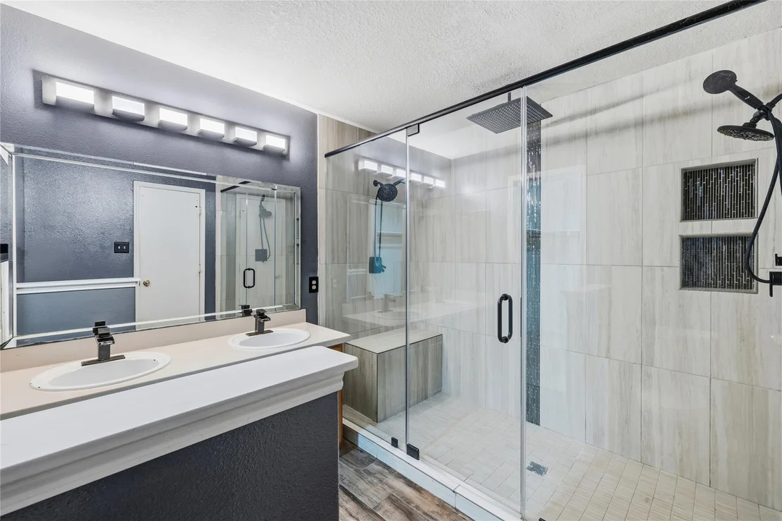 Photo of 606 Kiley Drive
