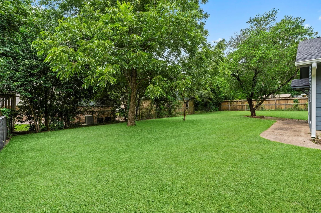 Photo of 209 Summit Drive