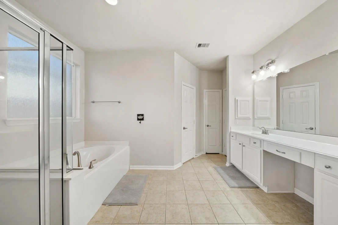 Photo of 6015 Biltmore Court