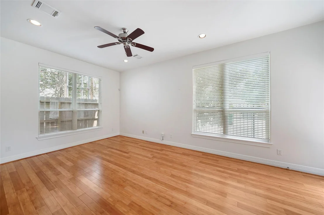 Photo of 724 Link Road