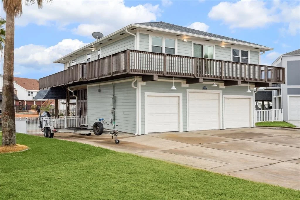 Photo of 1735 Diamond Head Drive