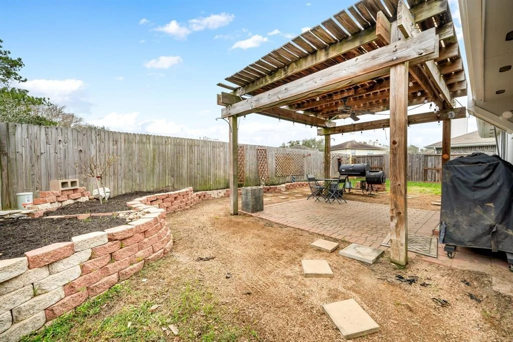 Photo of 2877 Pointe Drive