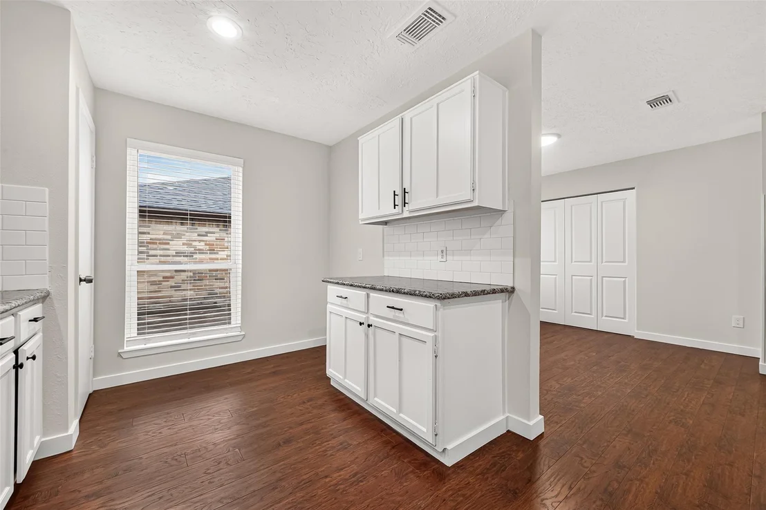 Photo of 9523 Riverside Lodge Drive
