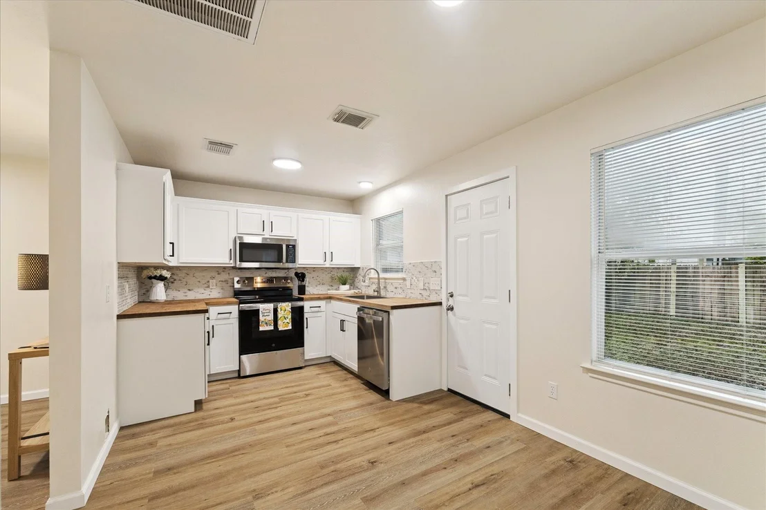 Photo of 5639 Tiger Lilly Way