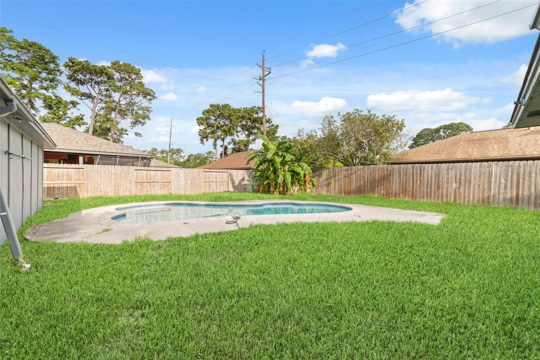 Photo of 23303 Canyon Lake Drive