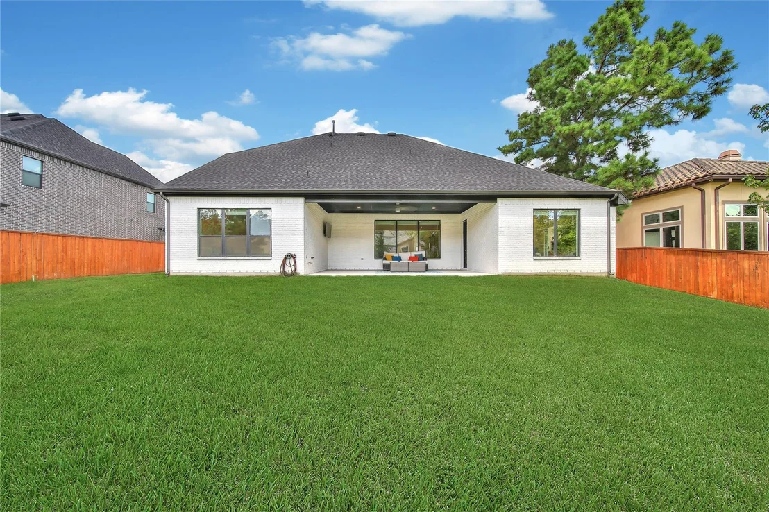 Photo of 115 Oak Estates Drive