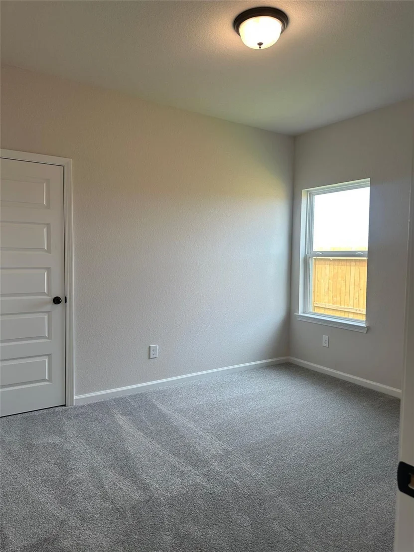 Photo of 672 Woodhaven Lakes Drive