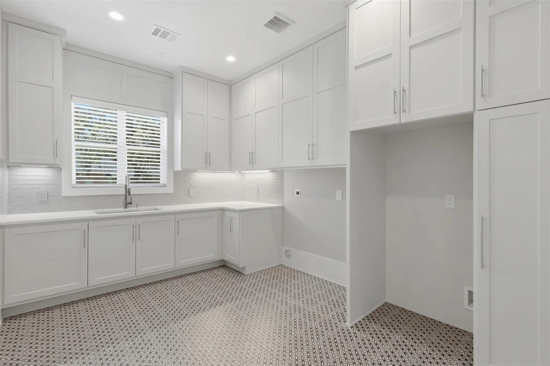 Photo of 16075 Singletree Drive
