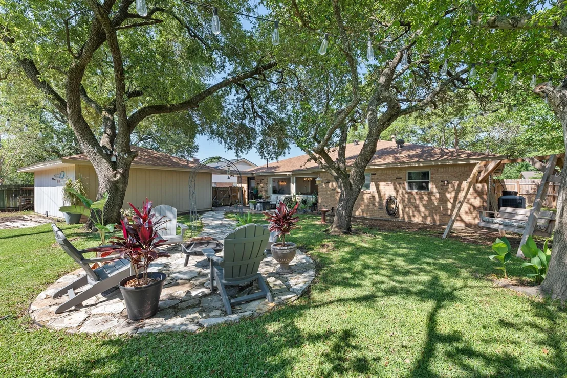 Photo of 3805 Windridge Drive