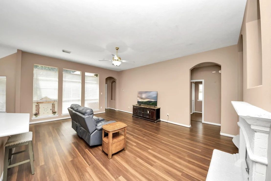 Photo of 6204 Raintree Drive