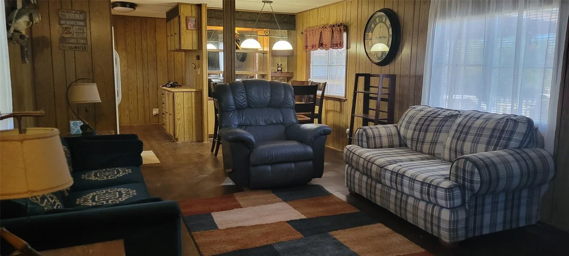 Photo of 137 White Oak