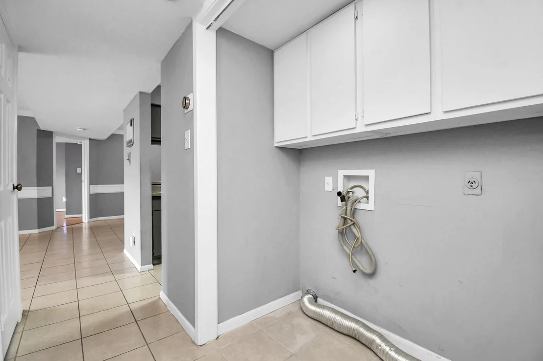 Photo of Unit 21 at 3065 Walnut Bend Lane