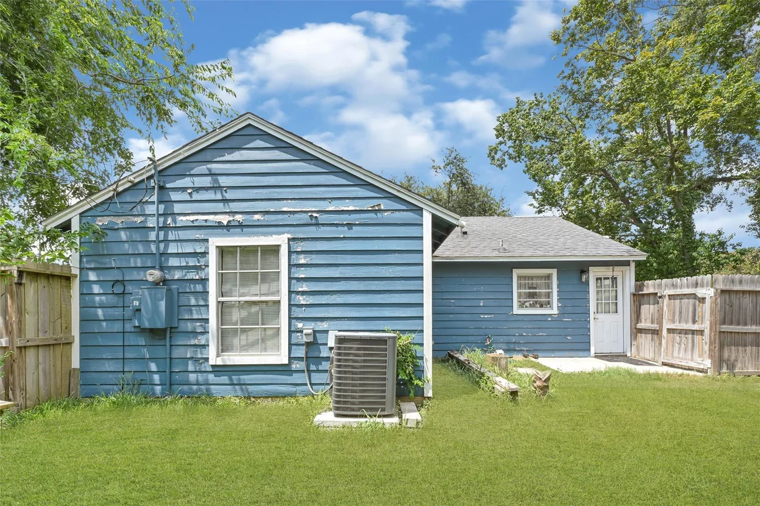 Photo of 3607 De Leon Street
