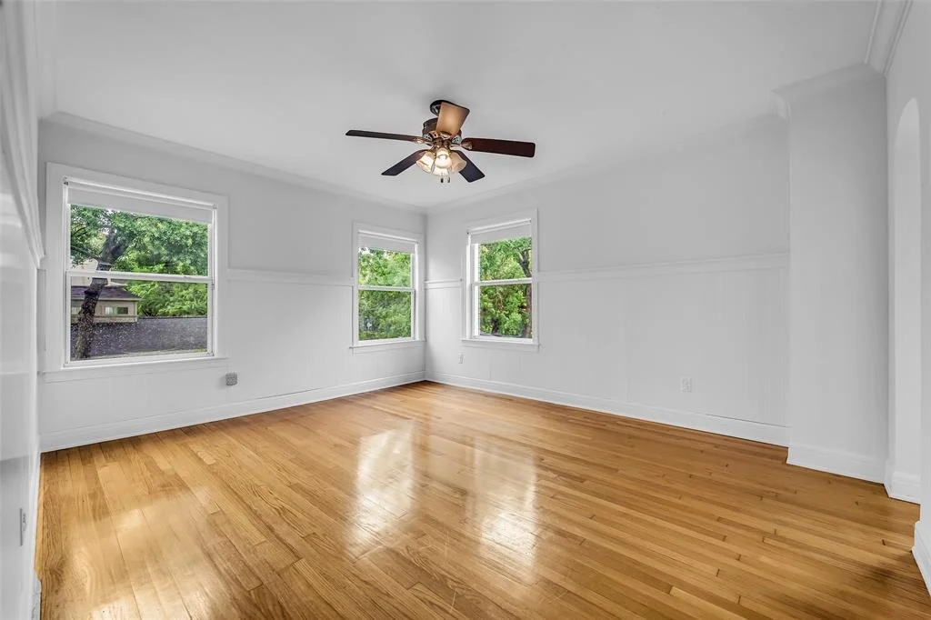 Photo of 2539 Addison Road
