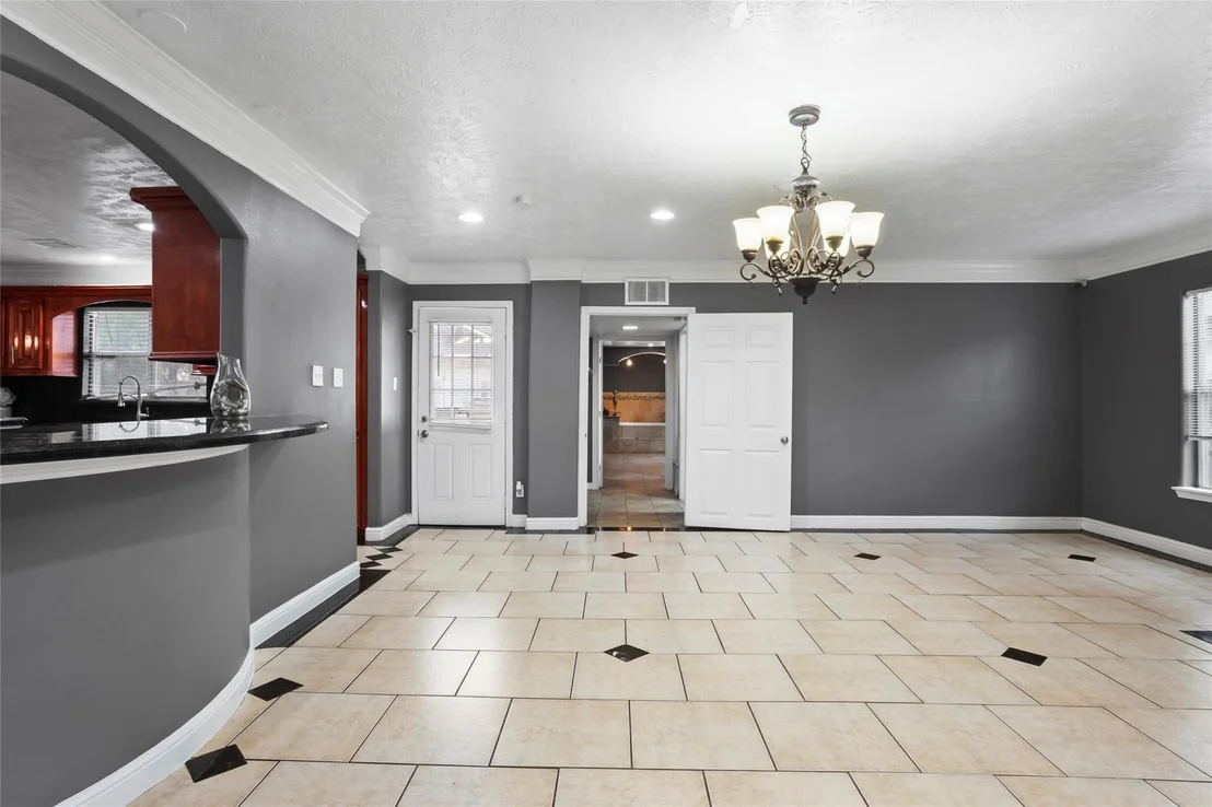 Photo of 8406 Glen Valley Drive