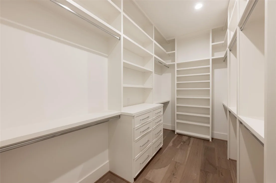 Photo of 1241 Du Barry Lane