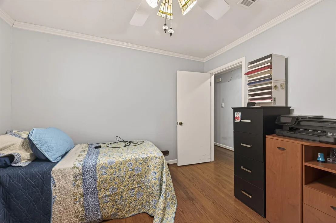 Photo of 5326 Redstart Street