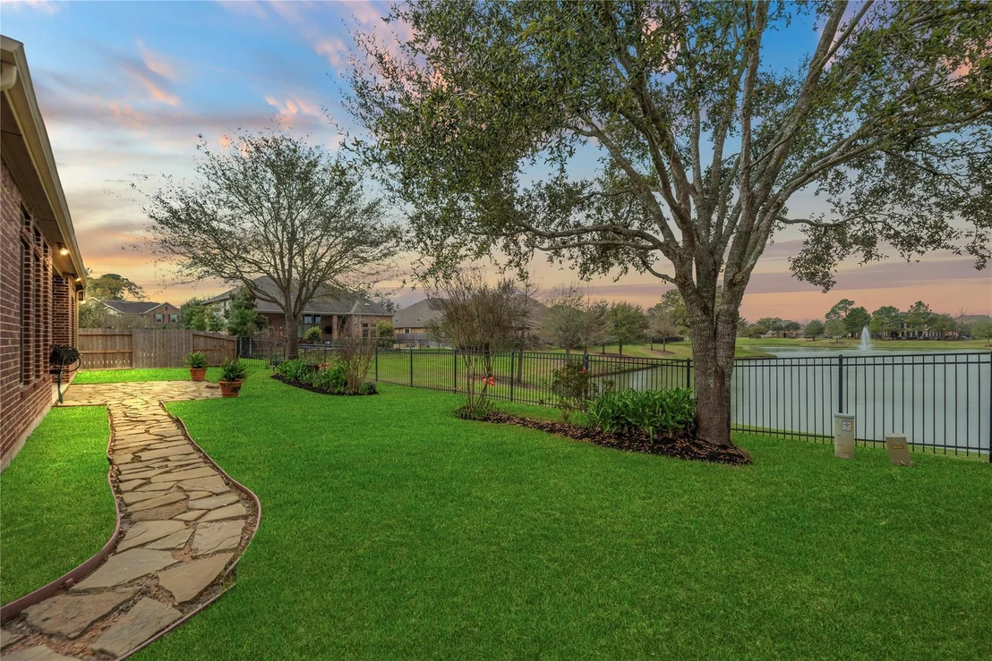 Photo of 5811 Green Meadows Lane