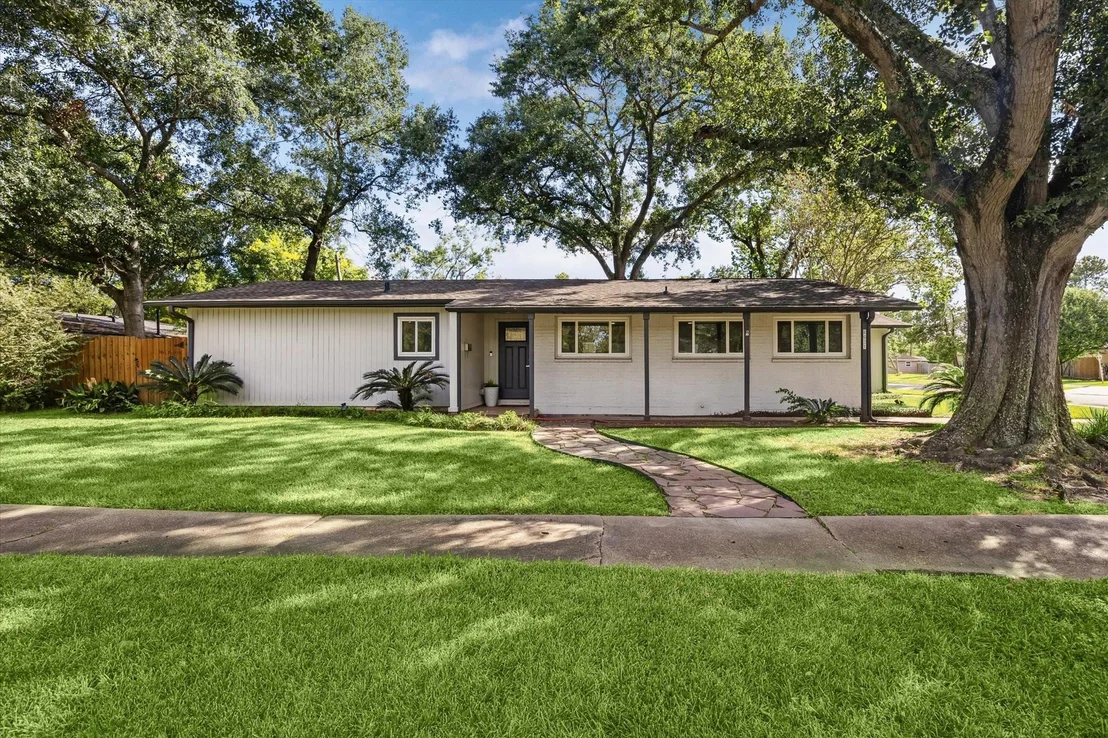 Photo of 8621 Bob White Drive