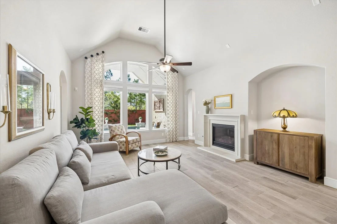Photo of 15 Overland Heath Drive