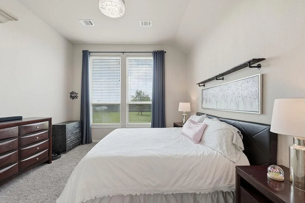 Photo of 4042 Shackleton Court