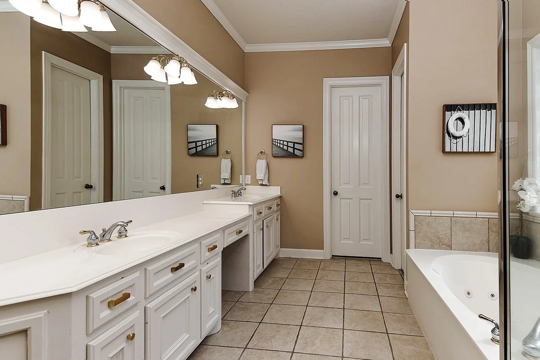 Photo of 6 Orchard Pines Place