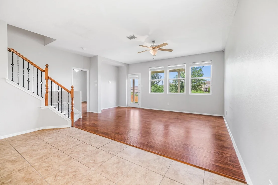 Photo of 3103 Thunder Gulch