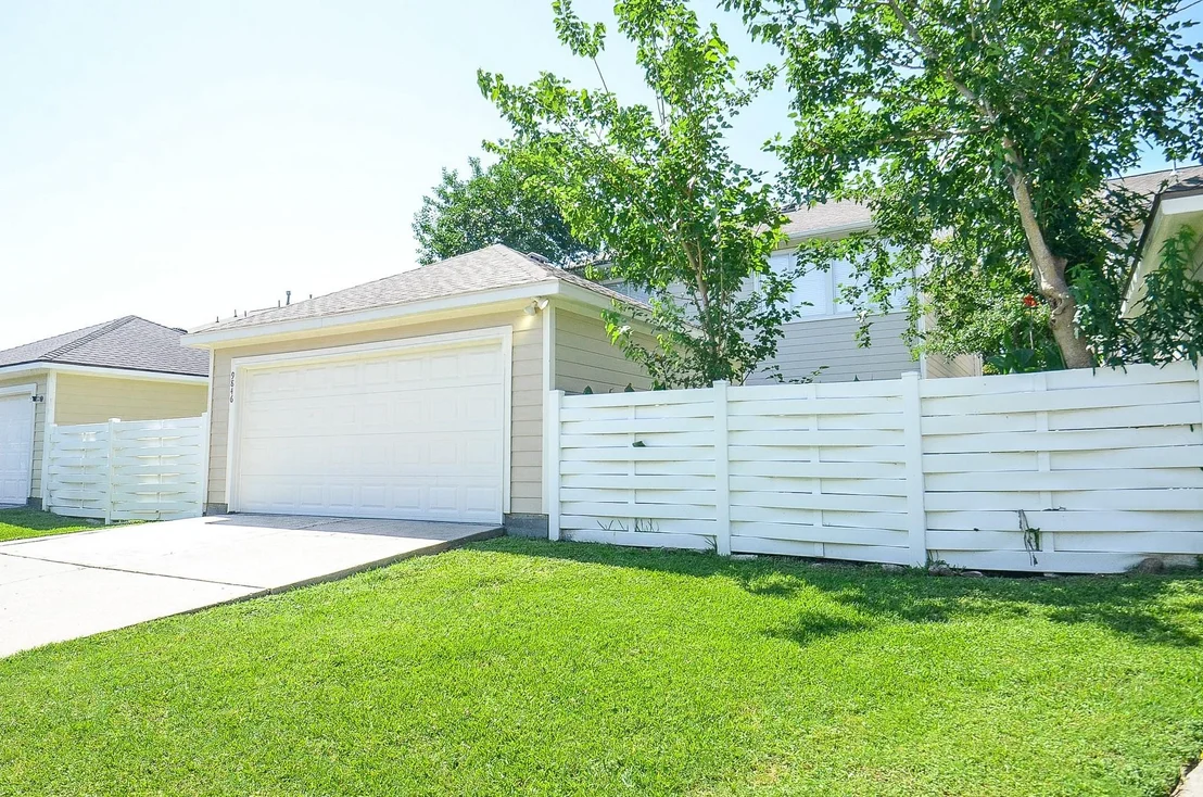 Photo of 9846 Farrell Drive