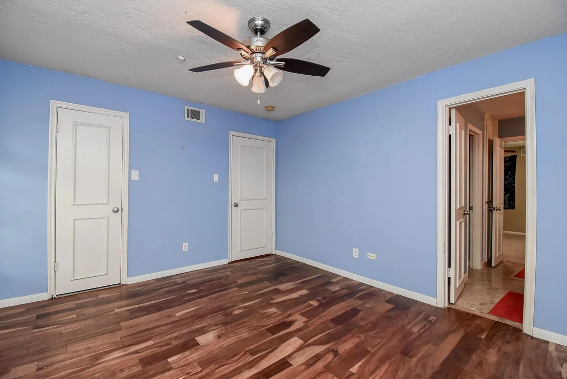 Photo of 426 Longview Drive