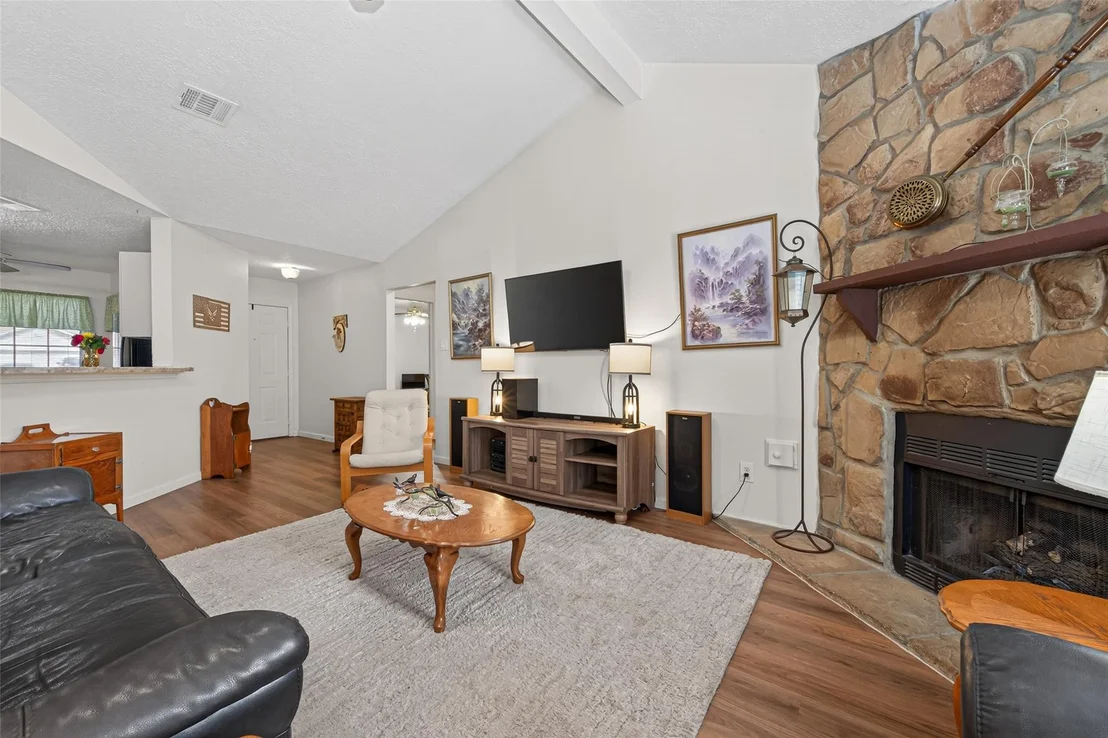 Photo of 3639 Nutwood Lane