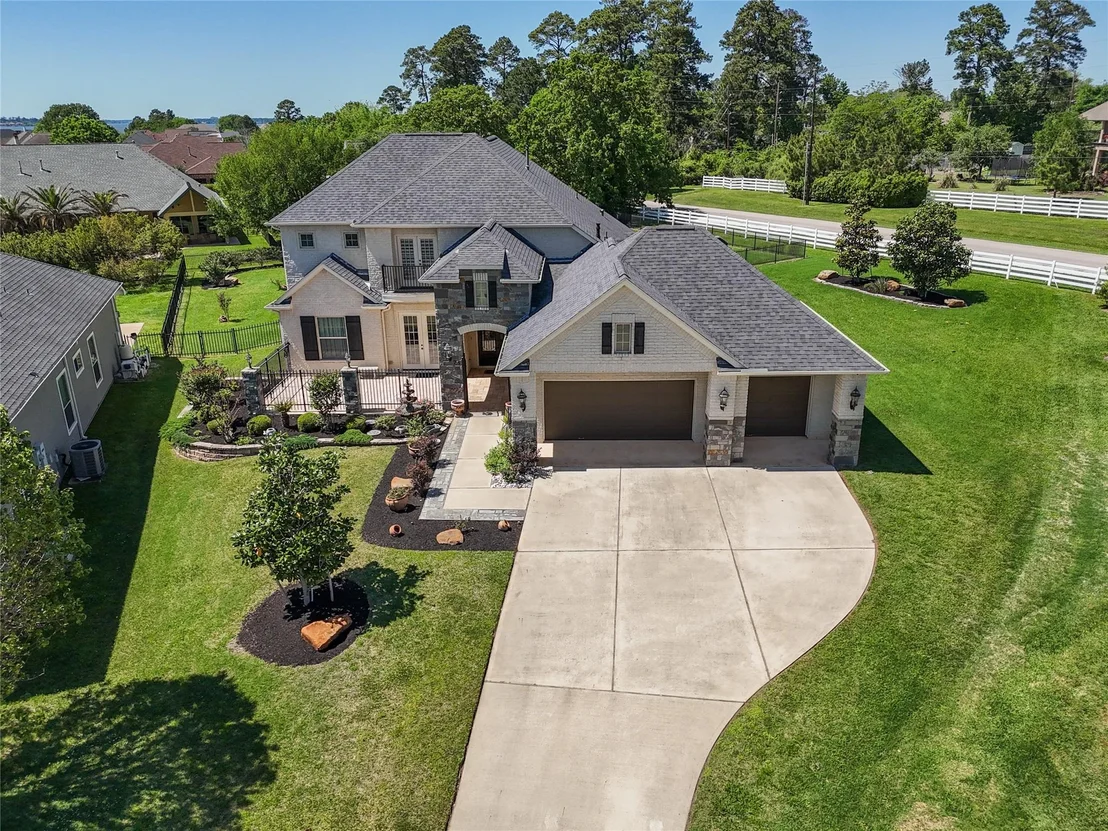Photo of 5924 Oak Leaf Court